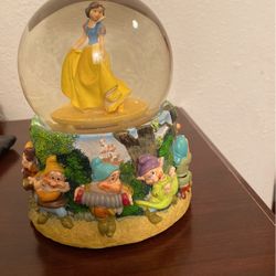 Globe With Music