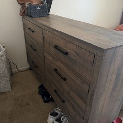 6 drawer dresser - Living Spaces