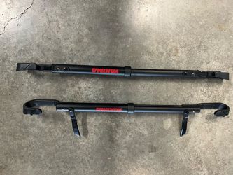 Yakima Roof Rack Crossbars with Towers – Complete Set