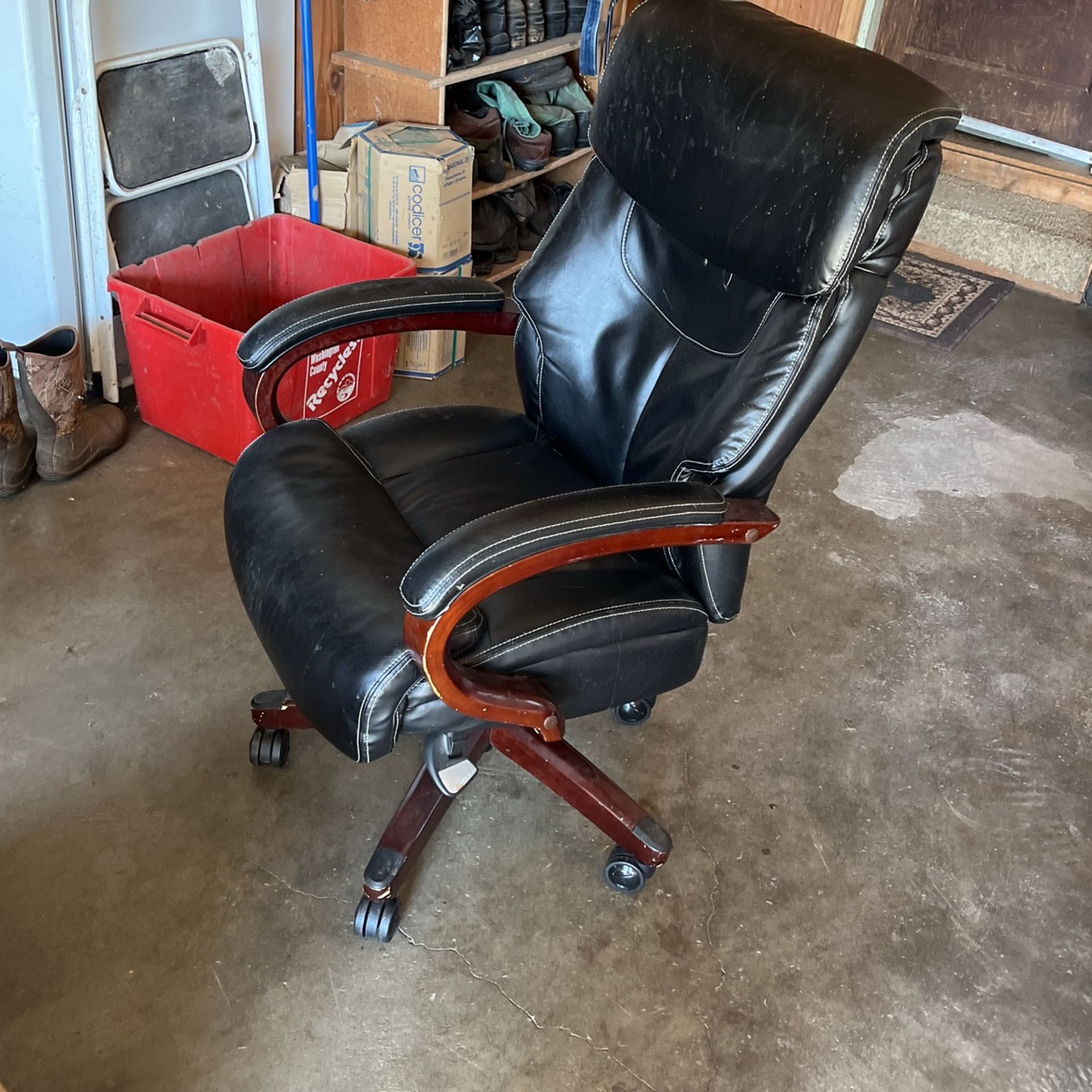La-Z-Boy leather office chair