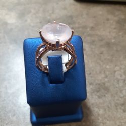 GOLD ROSE  RING STONE ,14 K ,GR 7.5,SIZ9 8.5