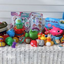 New & Used Kids/ Baby Bath Toy Set - Boats, Cups, Baby Shark, Peppa, Soft Blocks, CoComelon, Gabby Dollhouse, Ducks, Munchkin, Skip Hop, Etc. 