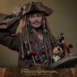 PIRATES OF THE CARIBBEAN JACK SPARROW (DELUXE VERSION)