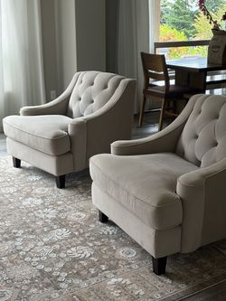 Set of 2 Tufted Accent Chairs