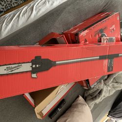 Millwaukee M18 Fuel  10” Pole Saw Attachment 