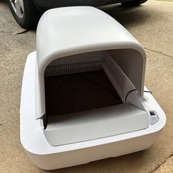 Self cleaning for cats