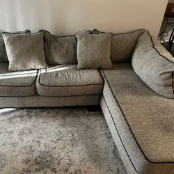 Grey Fabric Sectional Sofa 9’x6.5’