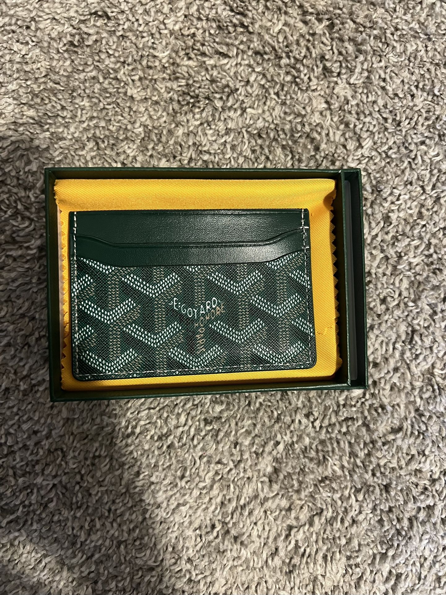 Green cardholder