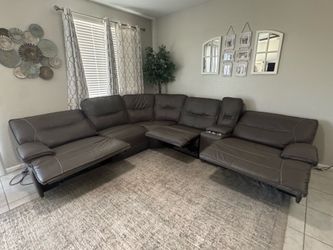 Spartacus Haze  Sectional