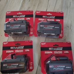 Milwaukee M18 18V Lithium-Ion REDLITHIUM FORGE XC 8.0 Ah Battery ..$120 each  CADA UNA PRECIO FIJO PRICE FIRM 