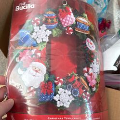 Bucilla Christmas Wreath DIY Kit