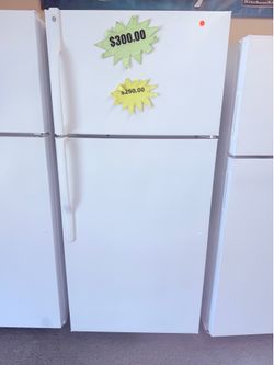 GE Apartment refrigerator 16 cubic ft -ALKA#8114