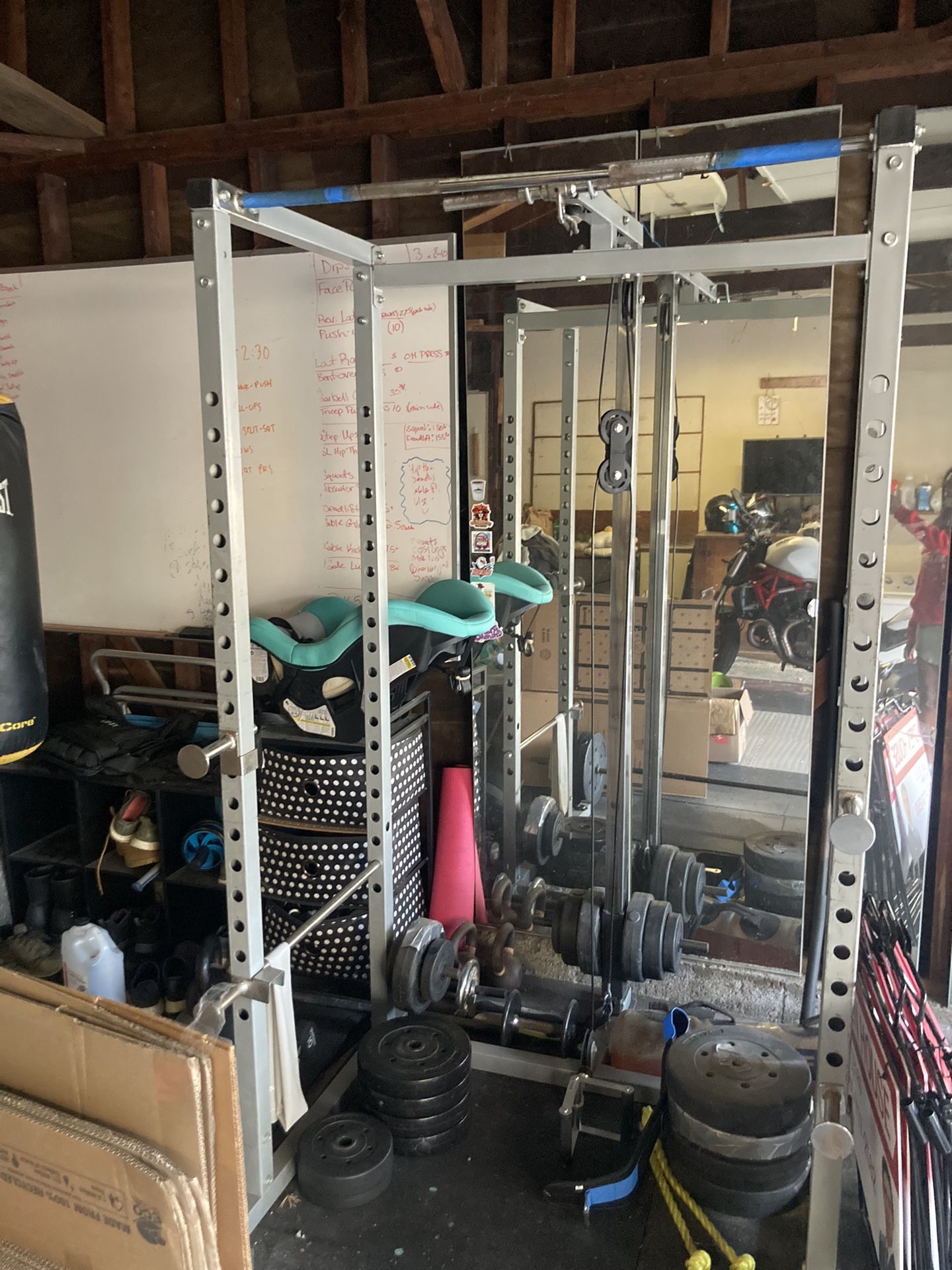 Gym Equipment: Squat Rack