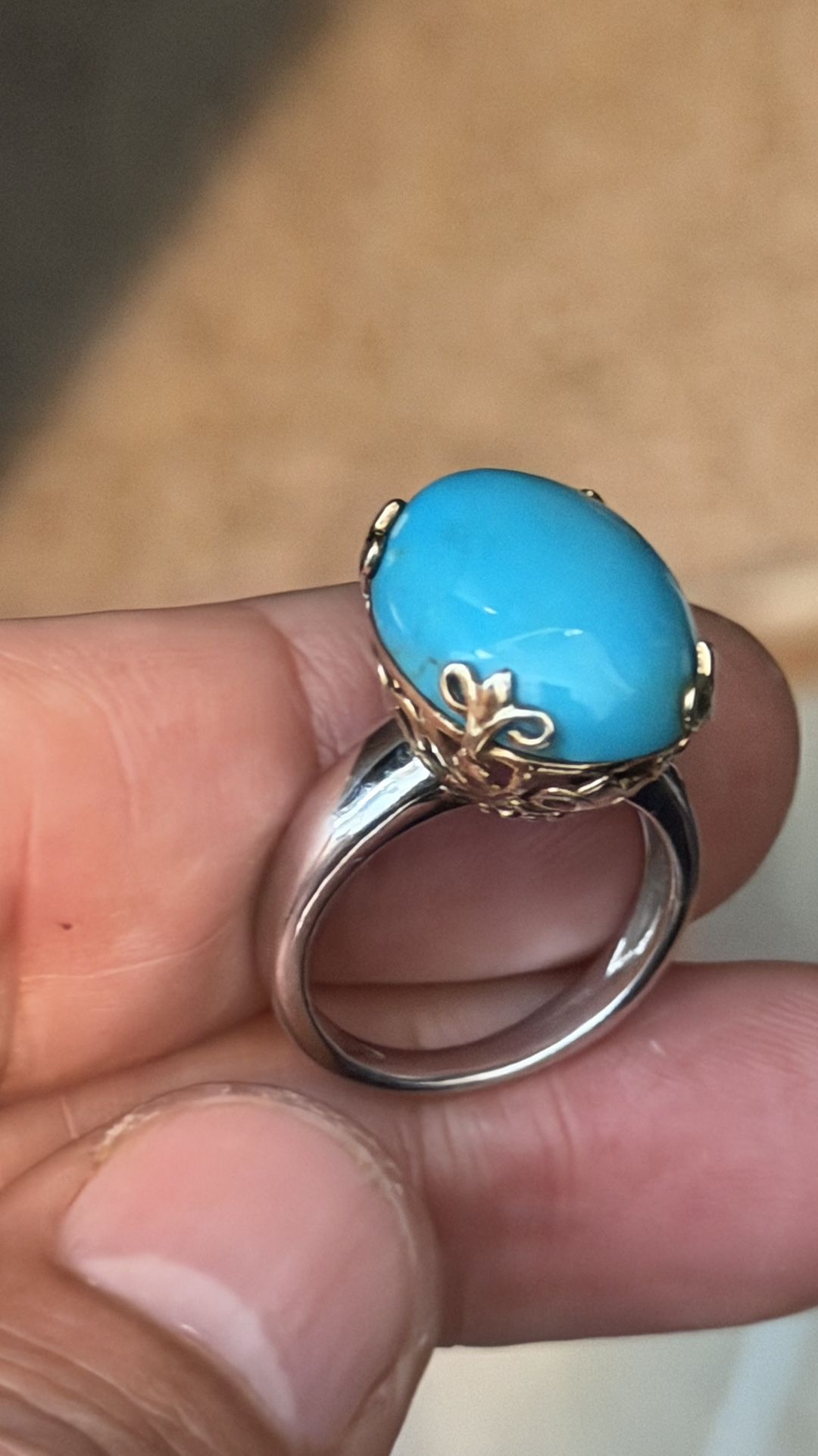 Sterling Silver Ring Wit Large Shiny Turquoise