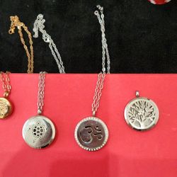 Essential Oil Diffuser Necklaces 