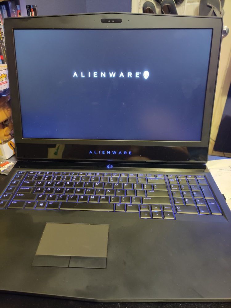 Alienware R4 17 laptop!