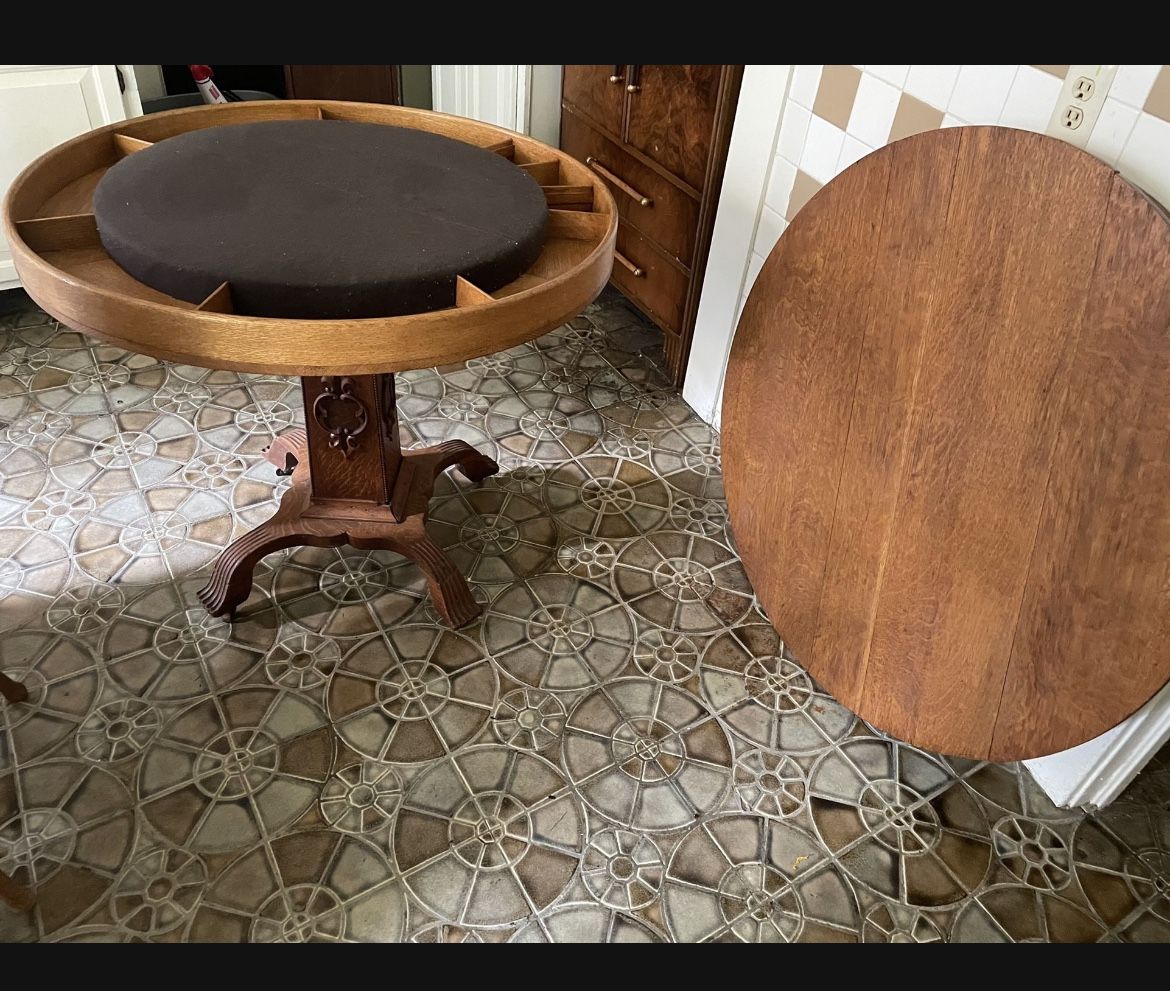Antique Hidden Poker Table . Excellent Condition