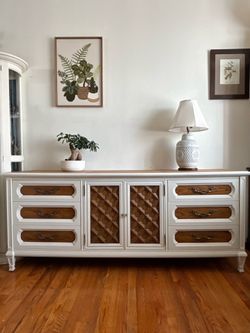 DRESSER