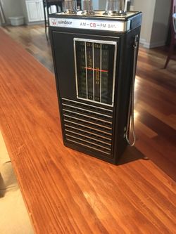 Vintage radio AM/FM/CB