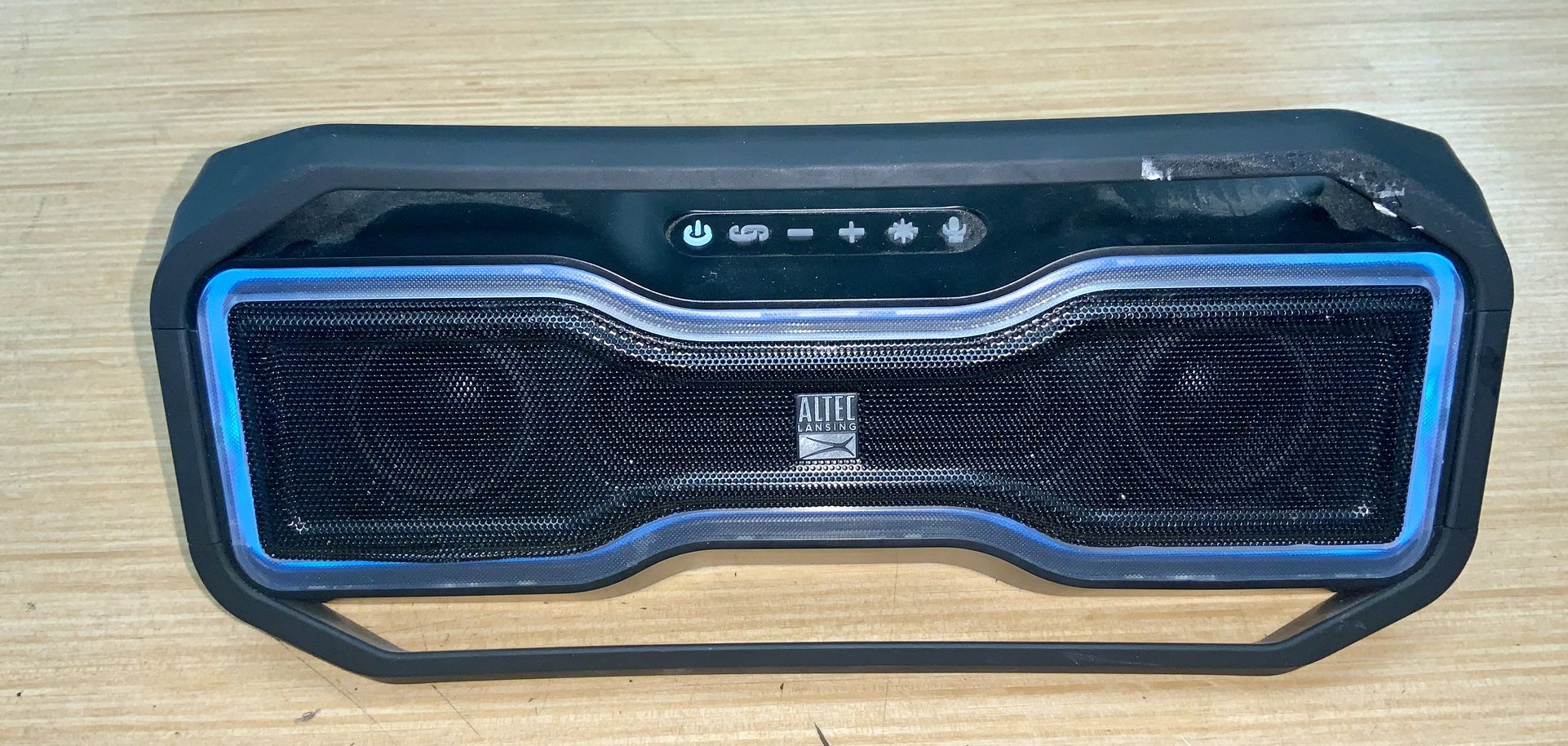 ALTEC LANSING Rockbox Waterproof Bluetooth Wireless Portable Speaker