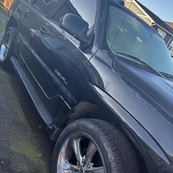 2004 GMC Yukon Denali