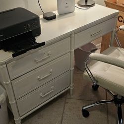 White Wood Desk And Chair