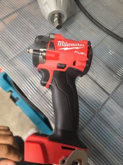 Milwaukee FUEL Cordless Impact Wrench panchos tools