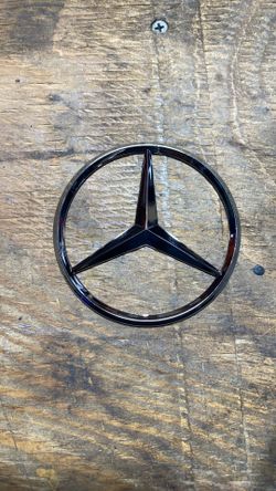 Mercedes-Benz Rear Liftgate Emblem