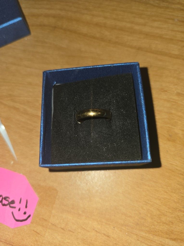 Size 4 Gold Wedding Band