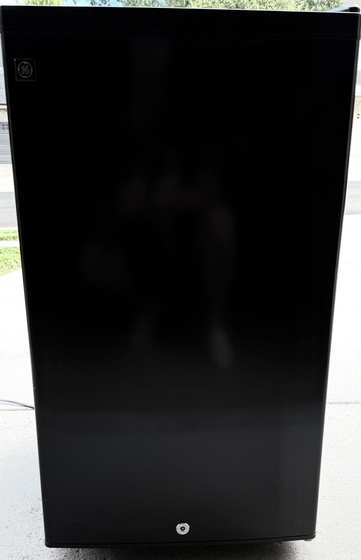 GE 3.2 Cu. Ft. Compact Refrigerator