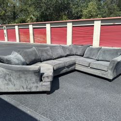 Comfy Nice Gray Sectional Couch🔥🔥