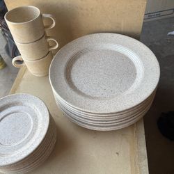 Vintage Plates And Cups 