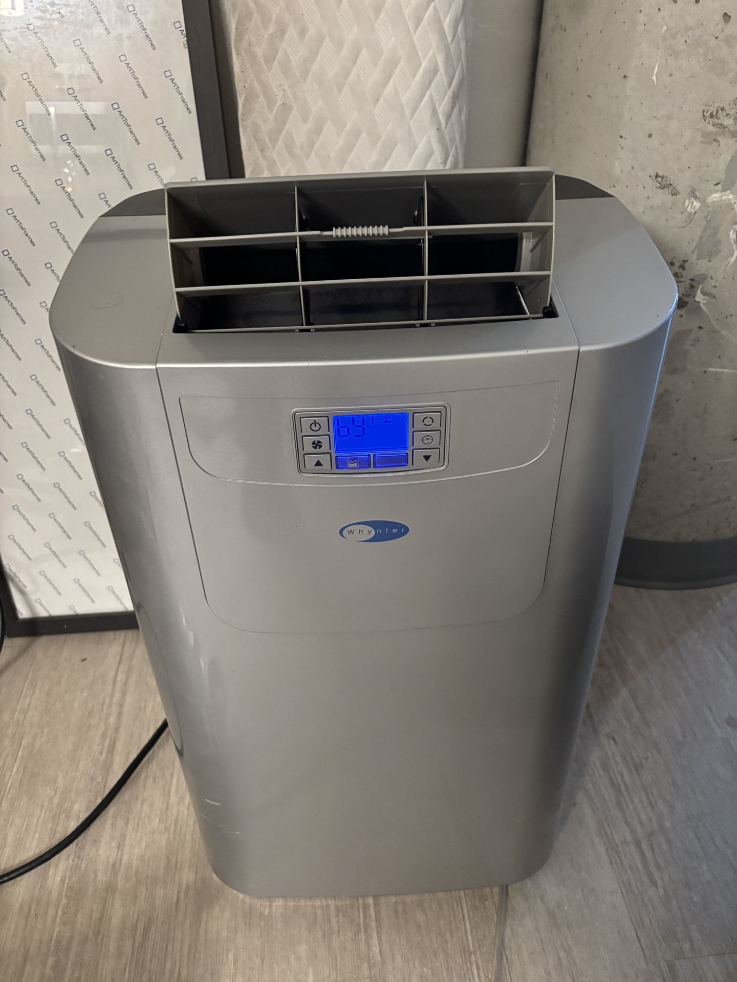 WHYNTER ELITE 12000 BTU DUAL HOSE DIGITAL PORTABLE AC W/ HEAT DRAIN PUMP