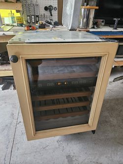 Sub-Zero Wine Fridge Model 424