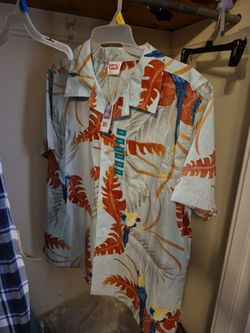 Men's Tropical leaf amd parrot button down shirt Large