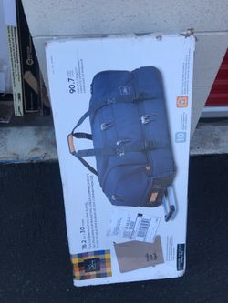 30 inches duffel bag with 2 wheels