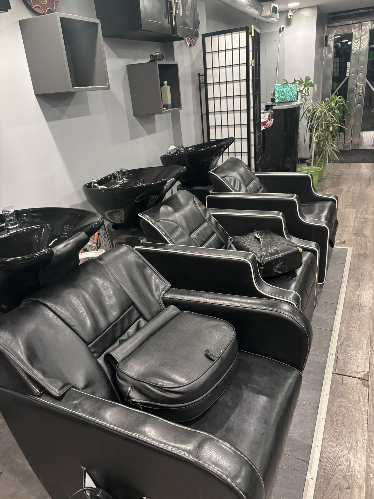 salon equipment For Sell!! Everything Must Go !!