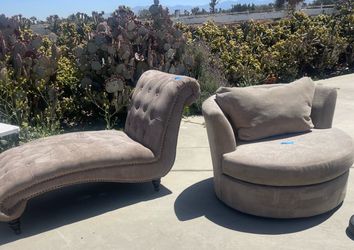 Cute sofas!