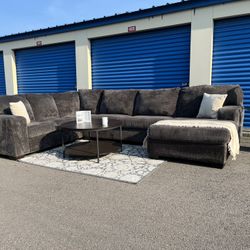 Grey Sectional — Delivery Available 🚛