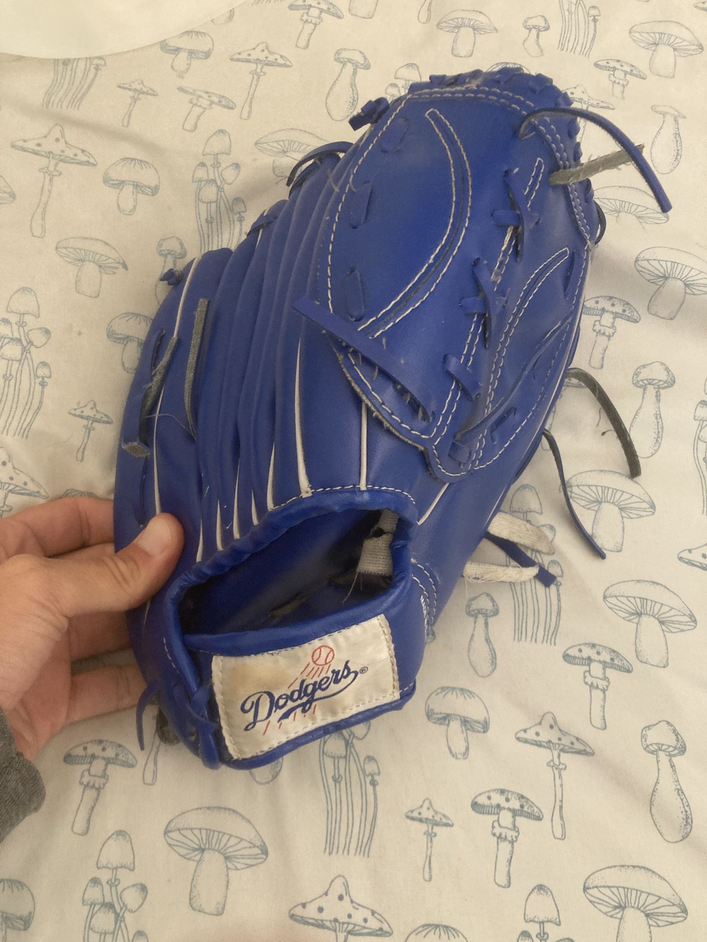Dodgers Youth Baseball Glove Mitt