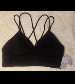 Lululemon Strappy V Yoga Bra – Black – Size 10 – NWT