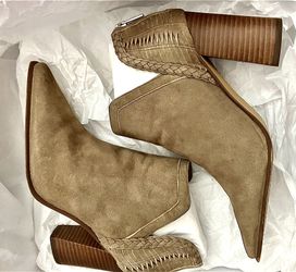 Suede Boots 