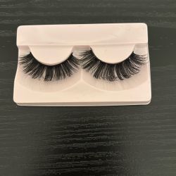 2 Pairs Of Eyelashes For Sale ! $5 For 2 