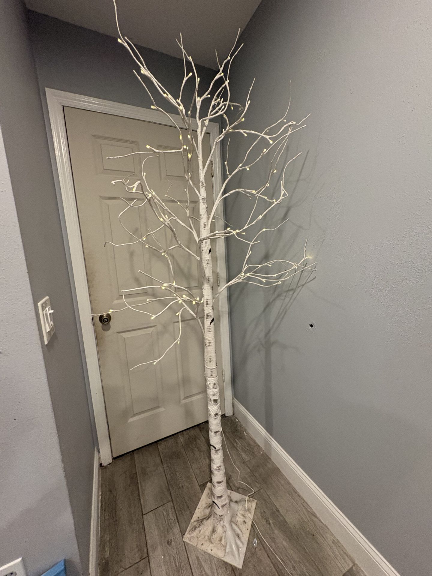 Decorative light up tree