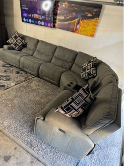 * Like New * Ashley furniture 6pc Modular electric reclining sectional sofa ( Free Delivery )