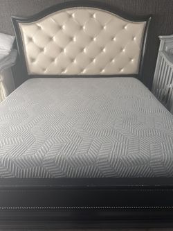 King Bed, Bench, Mirror