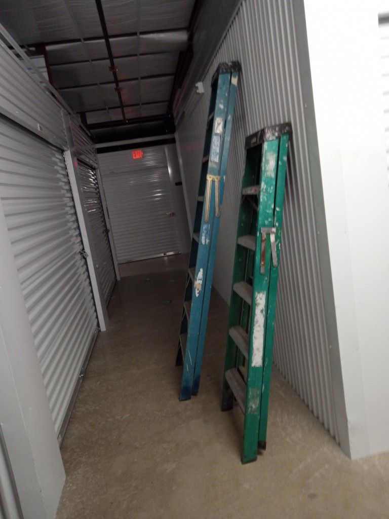 Folding Ladders 