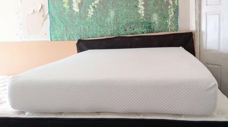 Queen Size Mattress (Colchón Queen Size)