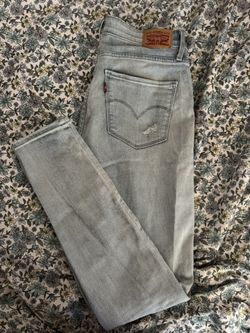 Women Levi’s 721