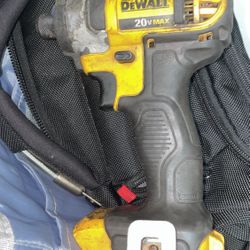 DeWalt 20V MAX ATOMIC 1/4 in. Cordless Brushless Compact Imp